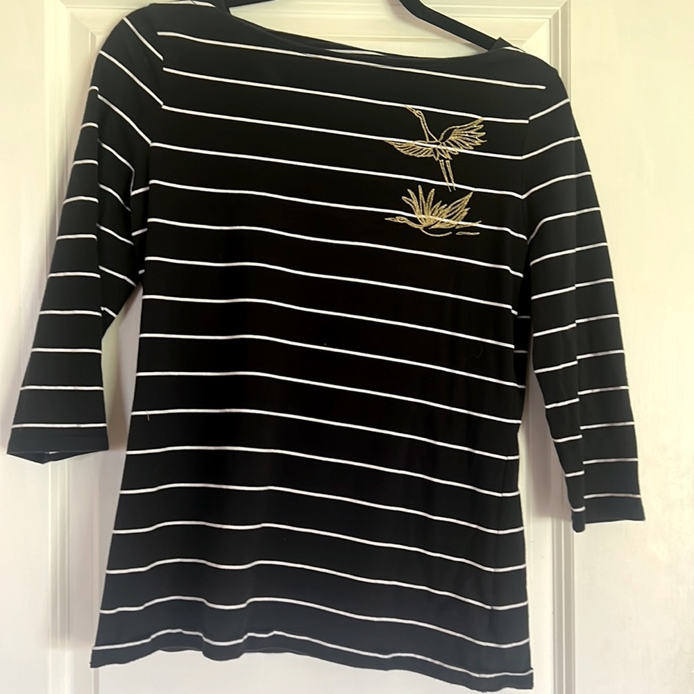 Crewneck stripe top with embroidered detail